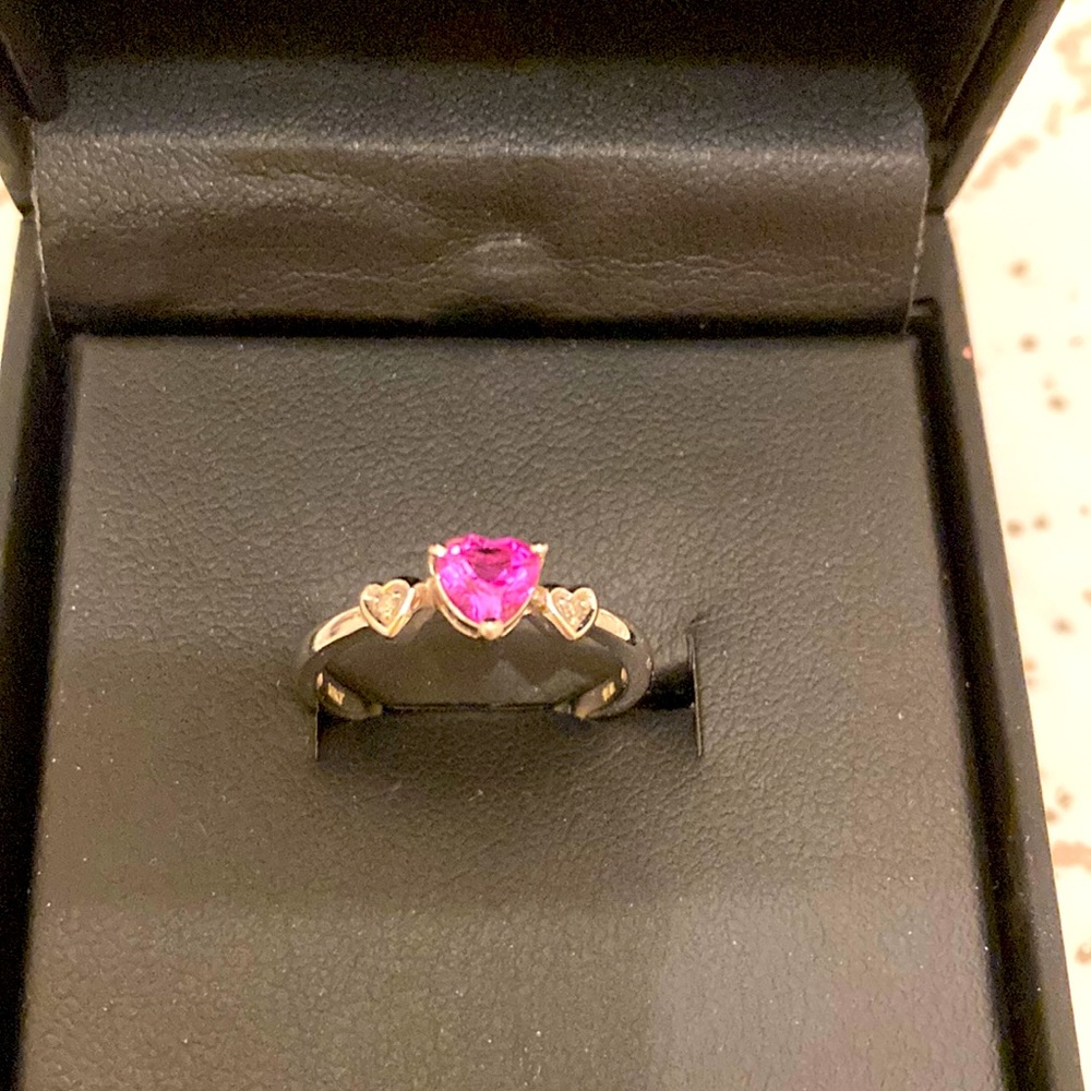 10 KT White Gold Topaz and Diamond Heart shaped ring